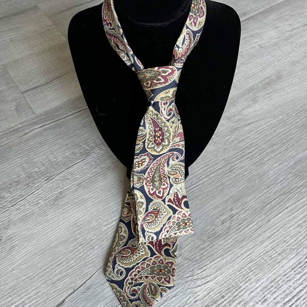 Christian Dior Vintage Paisley Silk Tie